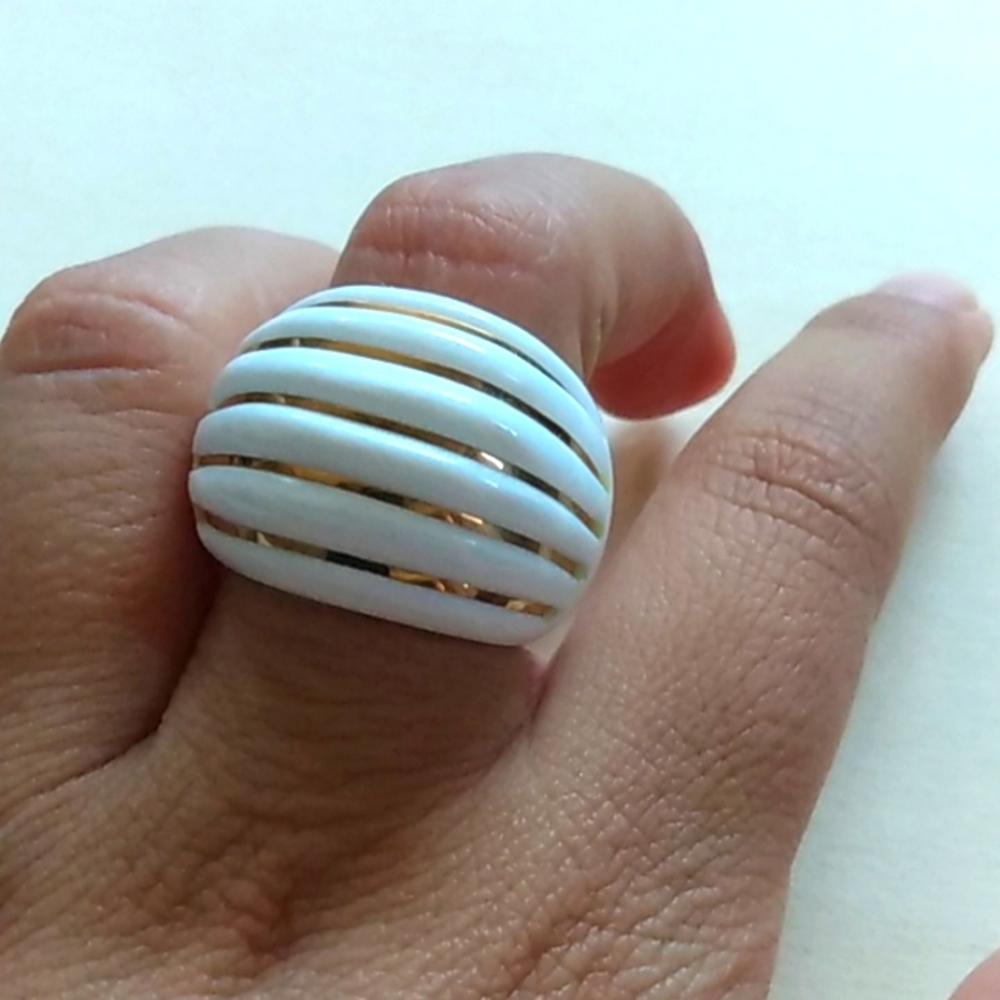 14k Yellow gold bubble bone white Milor Italy chunky ring